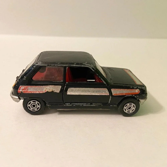 Vintage Lot of 2 Corgi Diecast Cars Jaguar XJS and  Renault 5 TS - Picture 8 of 15